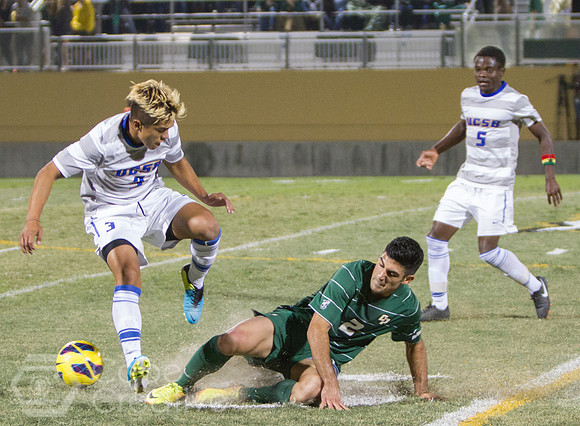 OC2513bcUCSB_Soccer-2